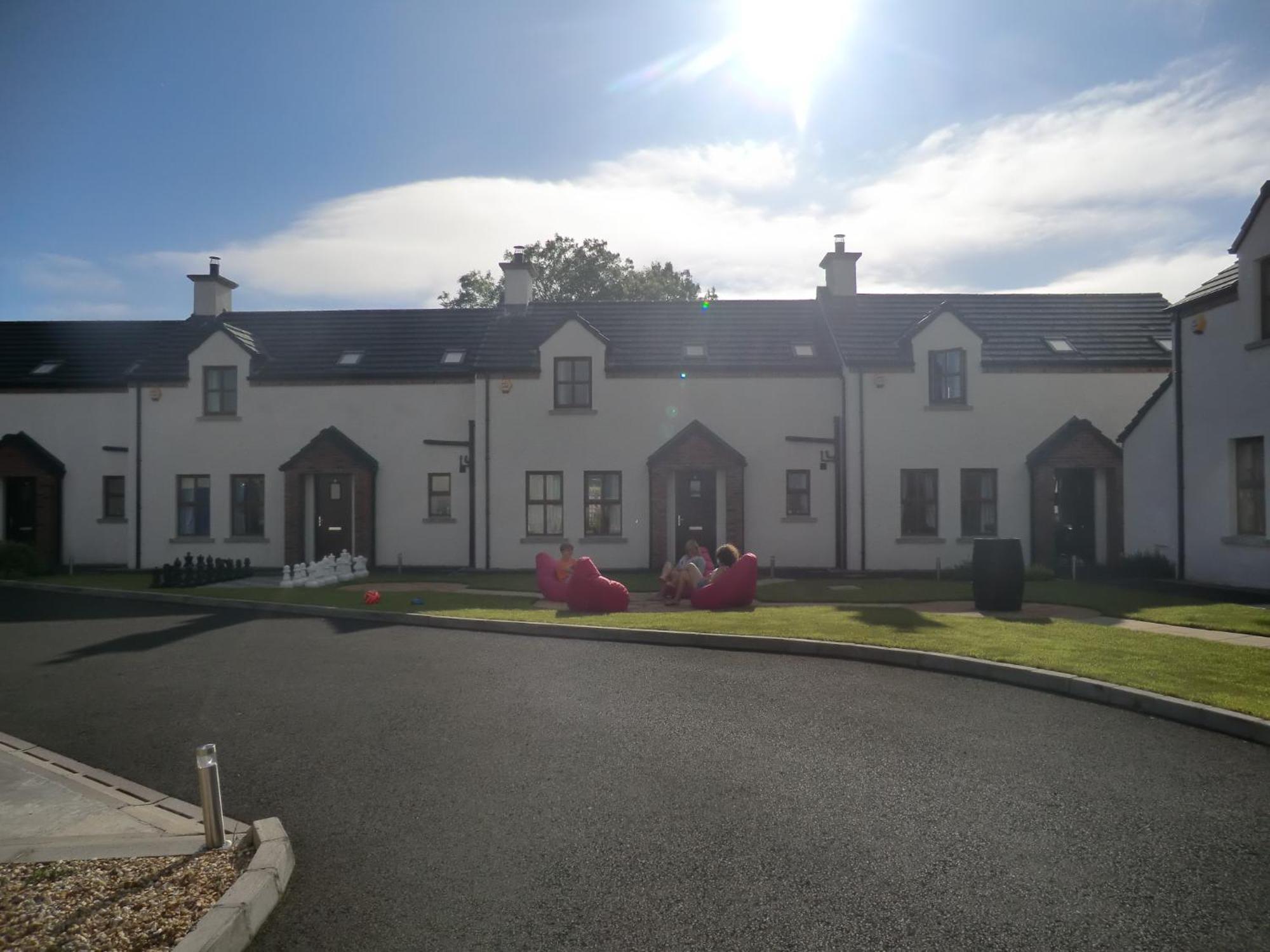 בושמילס Ulster Cottages מראה חיצוני תמונה